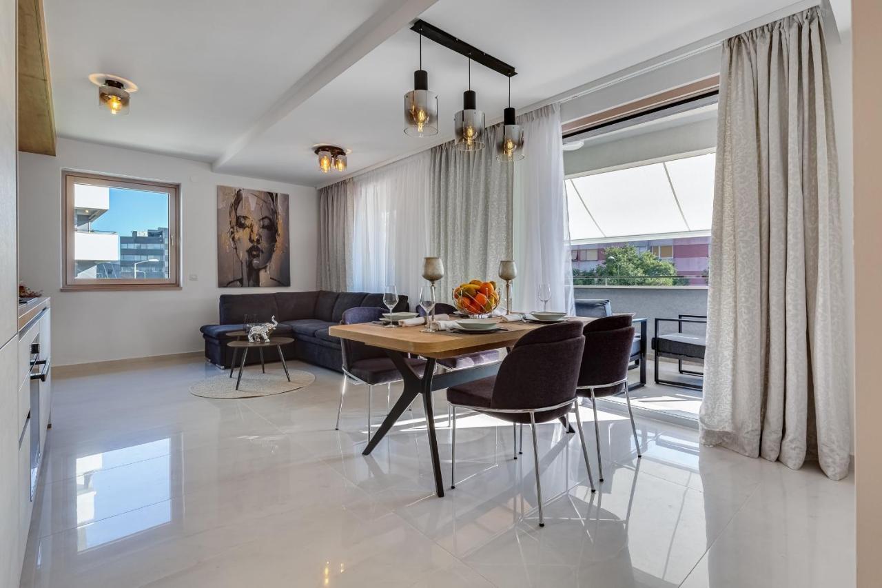 Diamond Two Bedroom Apartment Zadar Bagian luar foto