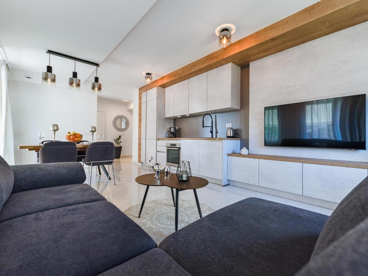 Diamond Two Bedroom Apartment Zadar Bagian luar foto