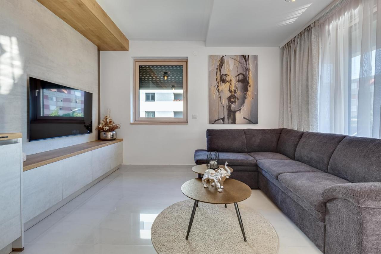 Diamond Two Bedroom Apartment Zadar Bagian luar foto