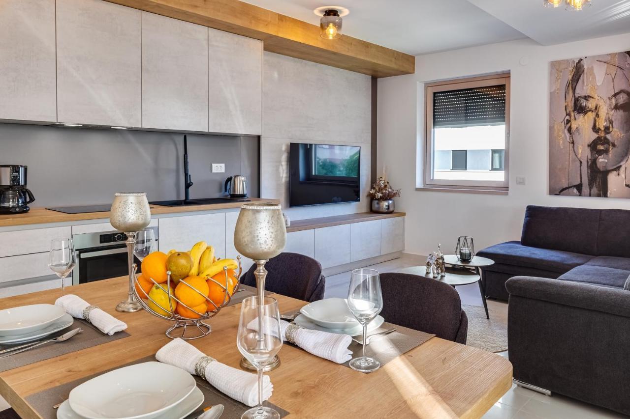 Diamond Two Bedroom Apartment Zadar Bagian luar foto
