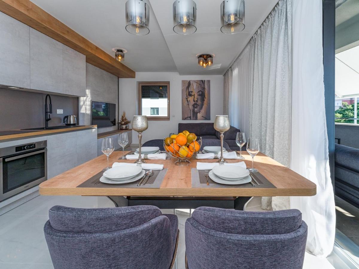 Diamond Two Bedroom Apartment Zadar Bagian luar foto